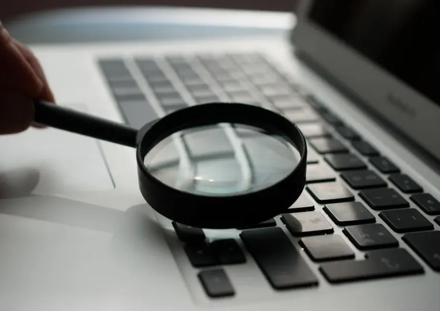 Cómo decide ChatGPT qué empresas recomendar en IA